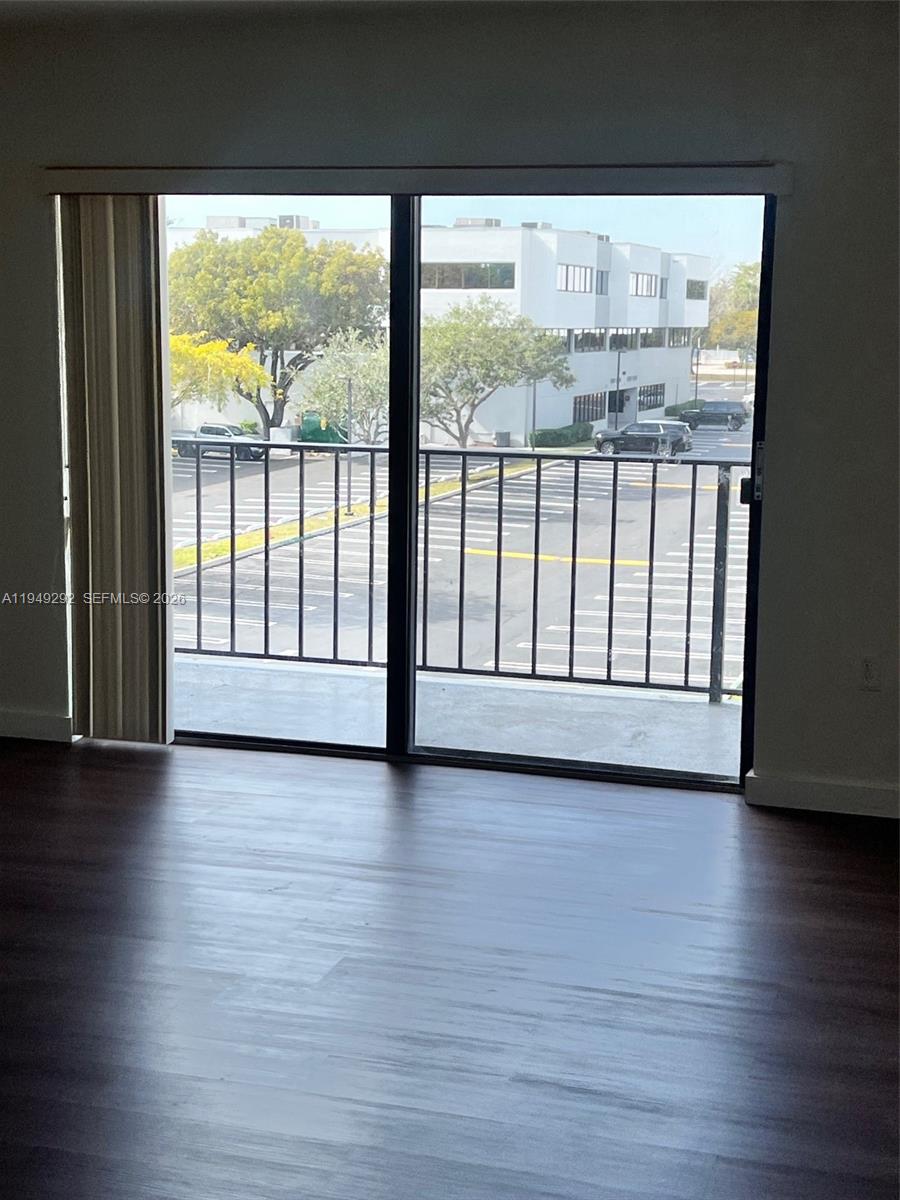 NOB HILL WEST CONDO - Residential