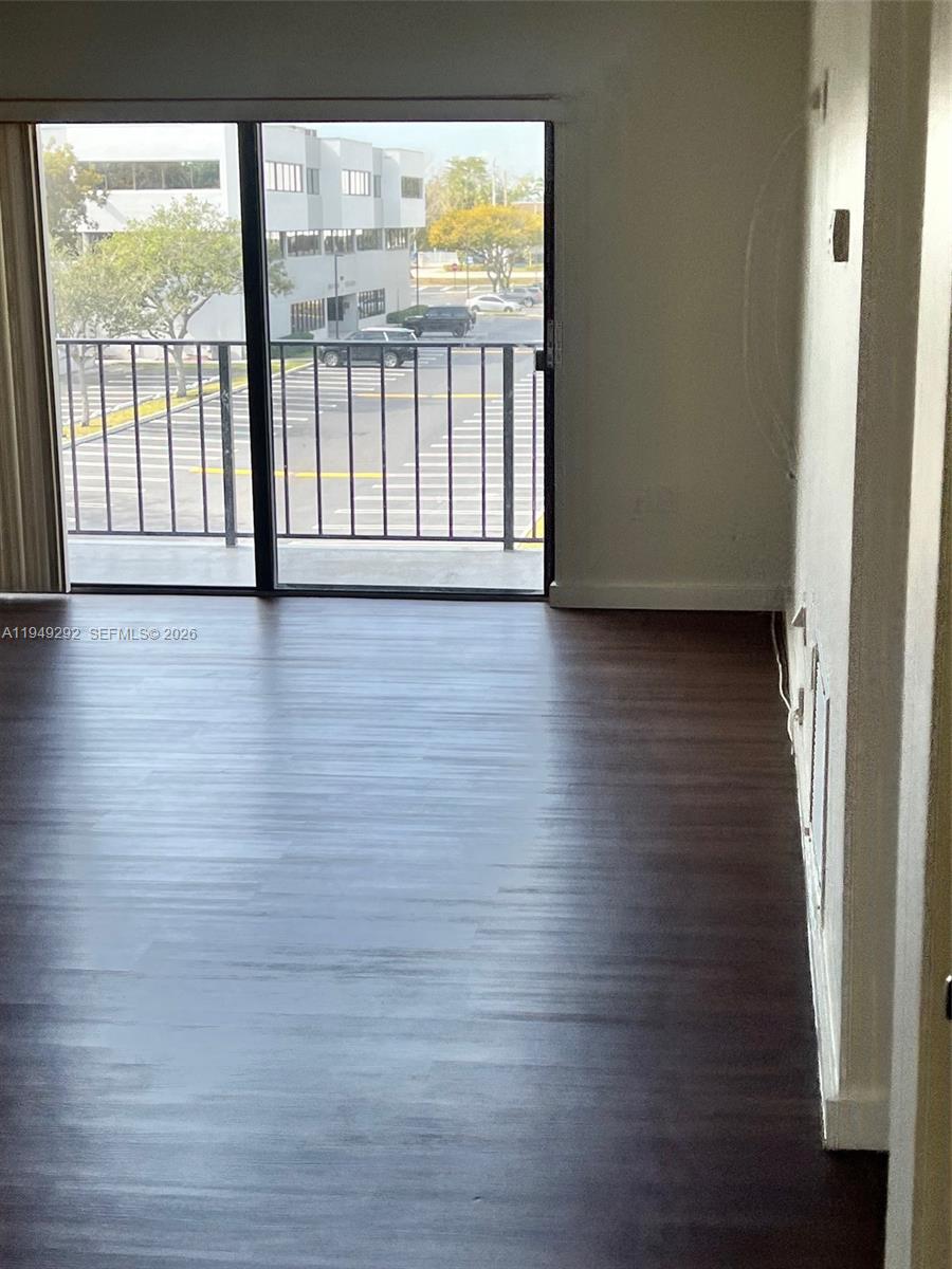 NOB HILL WEST CONDO - Residential