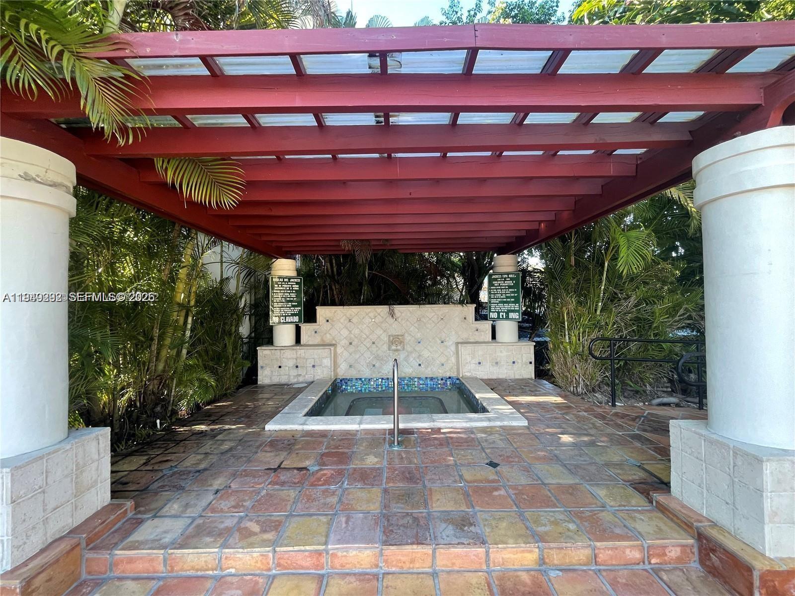 NOB HILL WEST CONDO - Residential