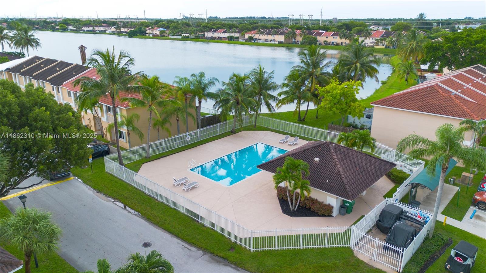 WEITZER SERENA LAKES TOWN - Residential