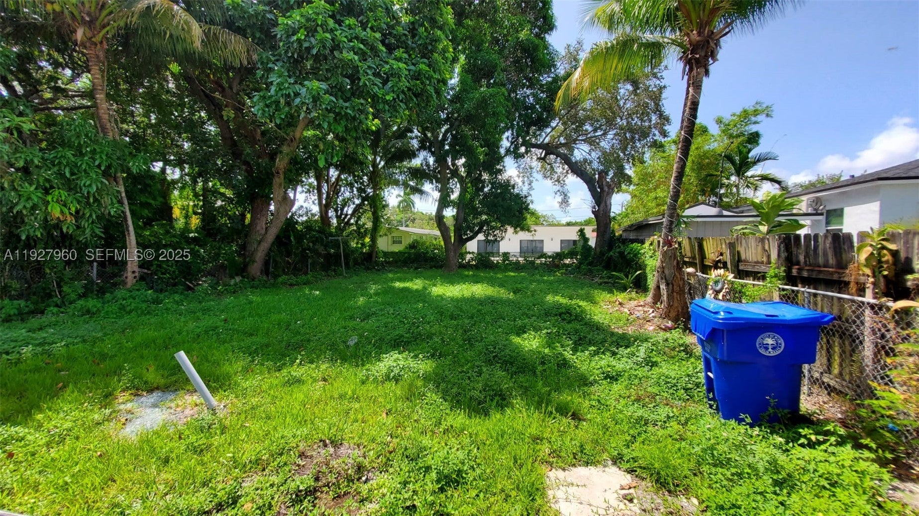 560 NW 53rd St