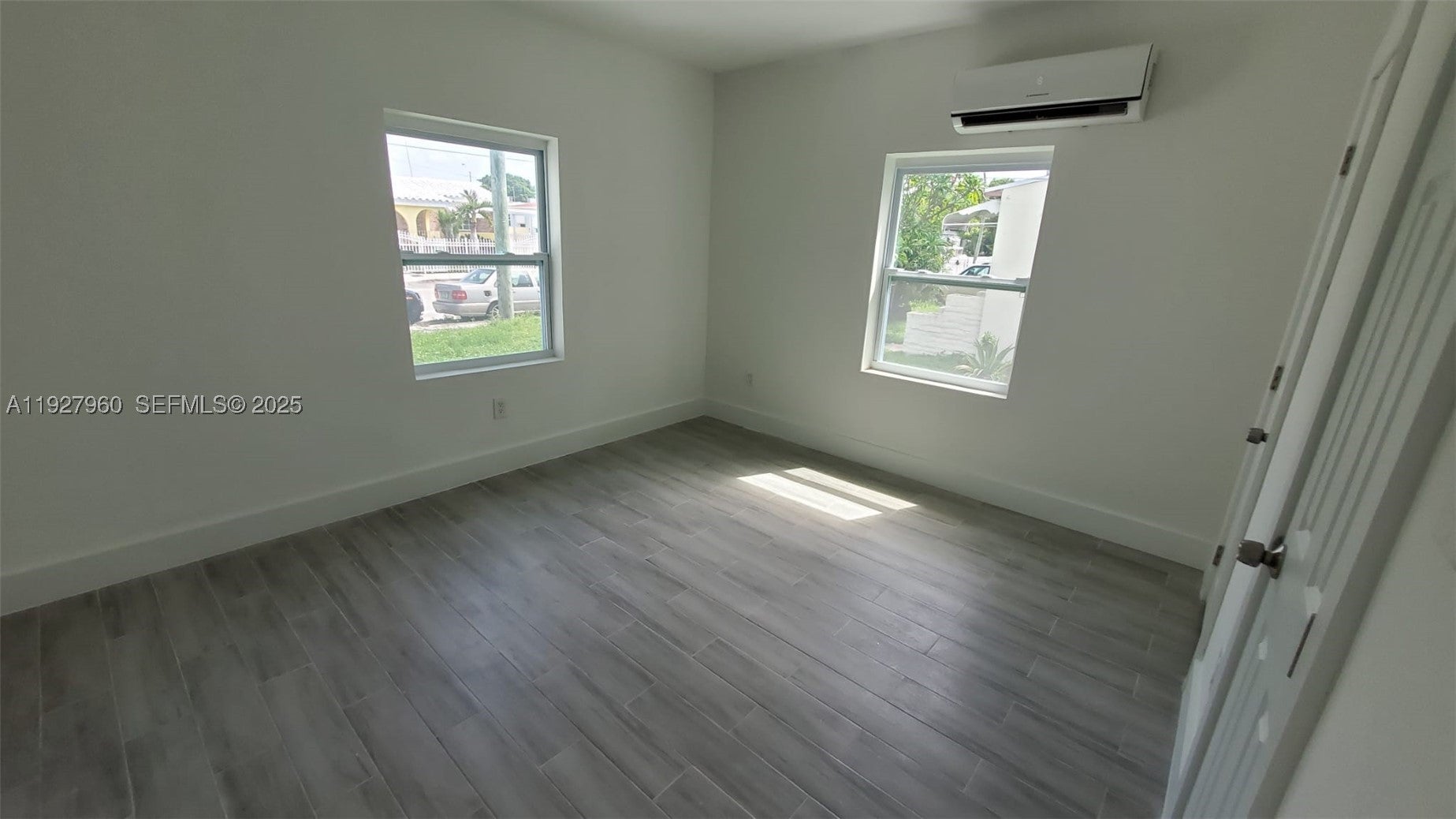 560 NW 53rd St