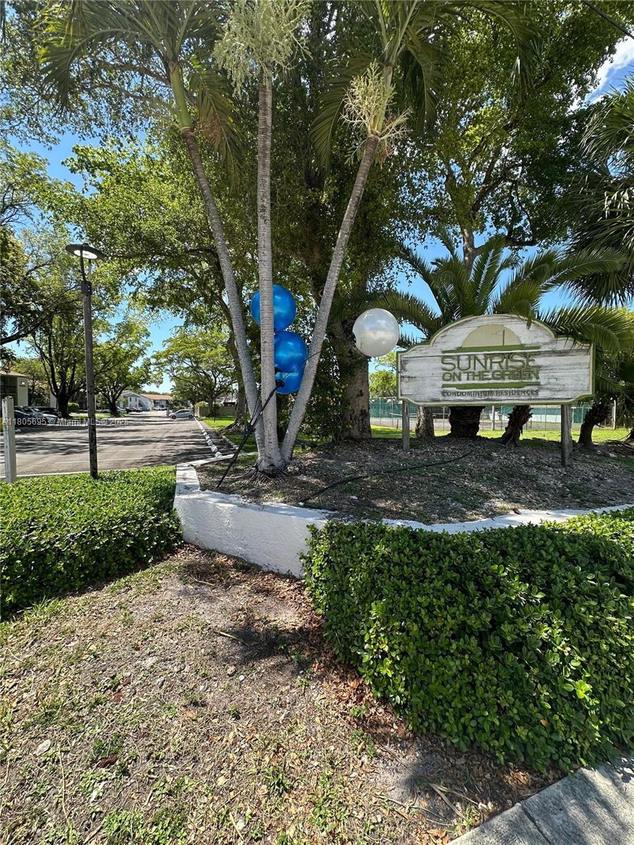 Property for Sale at 4003 N University Dr 204, Sunrise, Miami-Dade County, Florida - Bedrooms: 1 
Bathrooms: 1  - $175,000