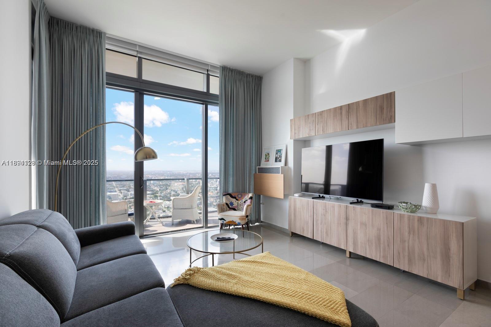 RISE CONDO - Residential Lease