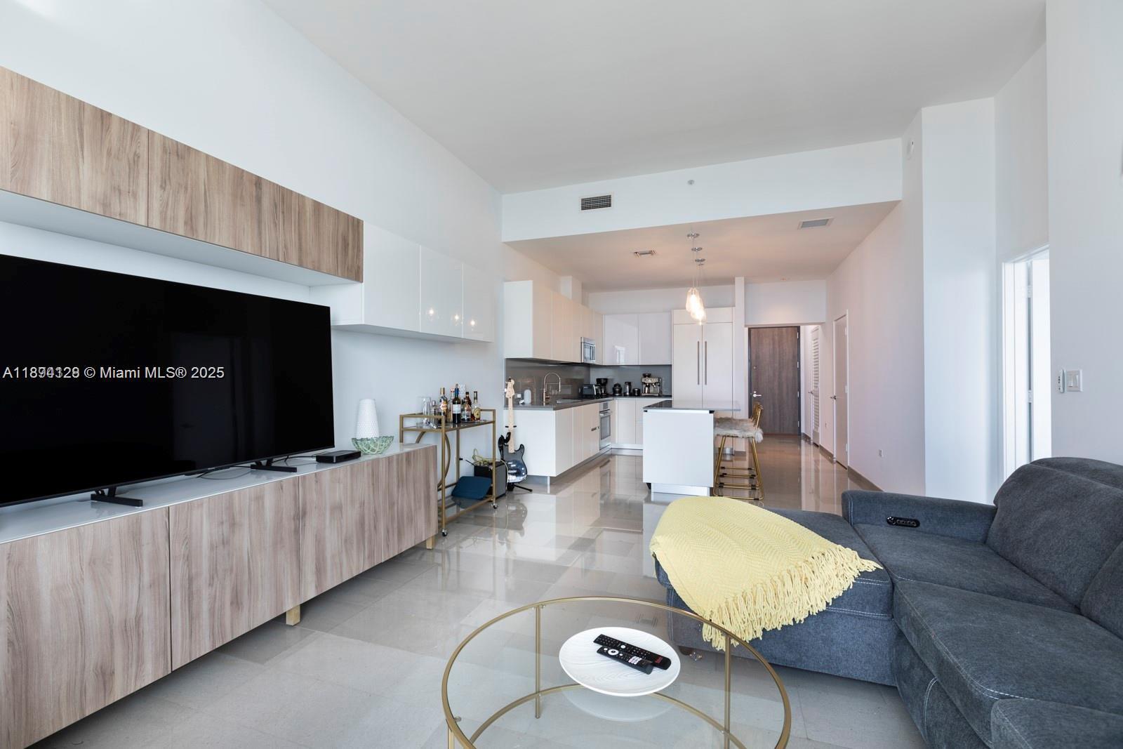 RISE CONDO - Residential Lease