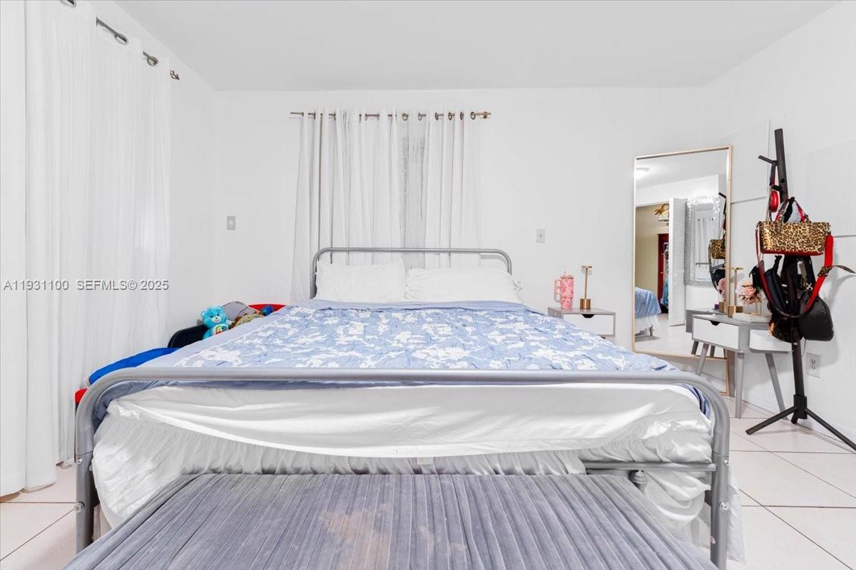 CAROLE ANNE PARK - Residential Lease