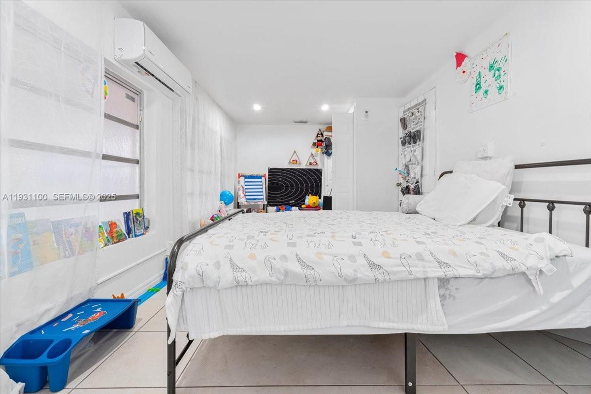 CAROLE ANNE PARK - Residential Lease