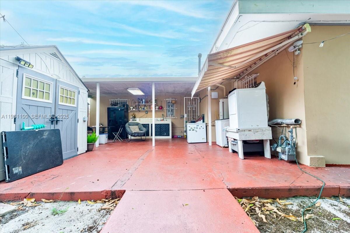 CAROLE ANNE PARK - Residential Lease