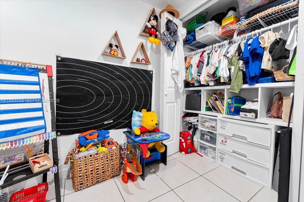 CAROLE ANNE PARK - Residential Lease