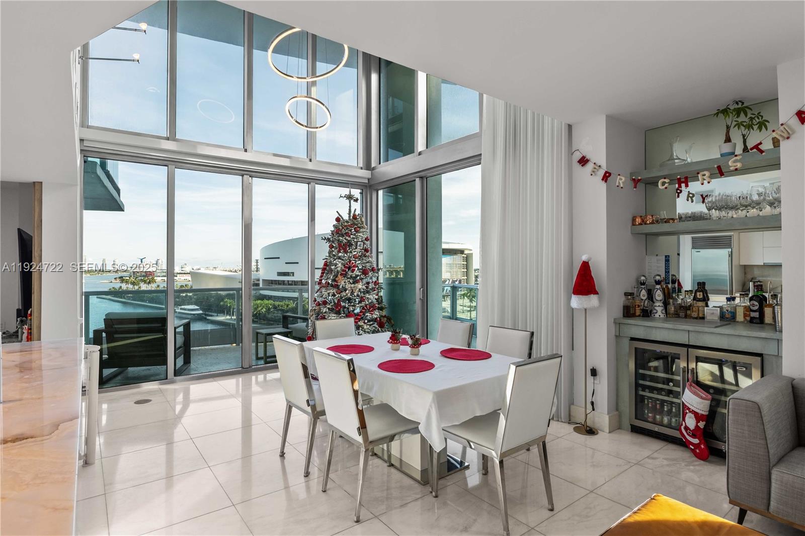 900 Biscayne Blvd 901