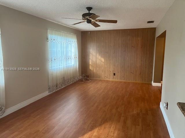 PASADENA LAKES - Residential