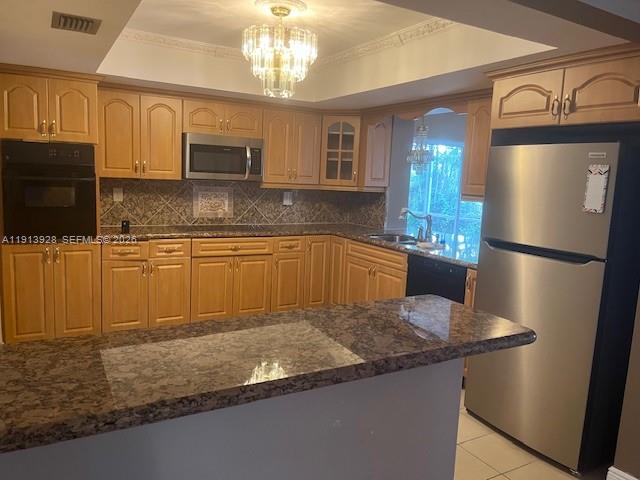 PASADENA LAKES - Residential