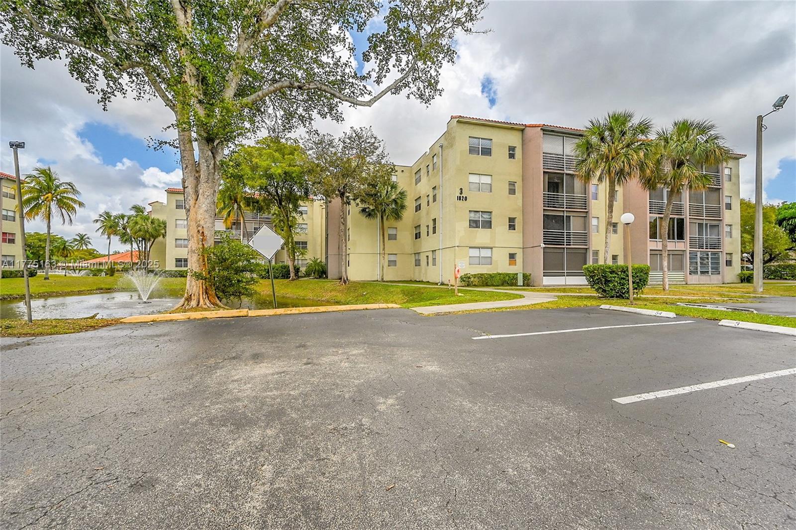 1820 Sw 81st Ave 3300, North Lauderdale, Miami-Dade County, Florida - 1 Bedrooms  
2 Bathrooms - 