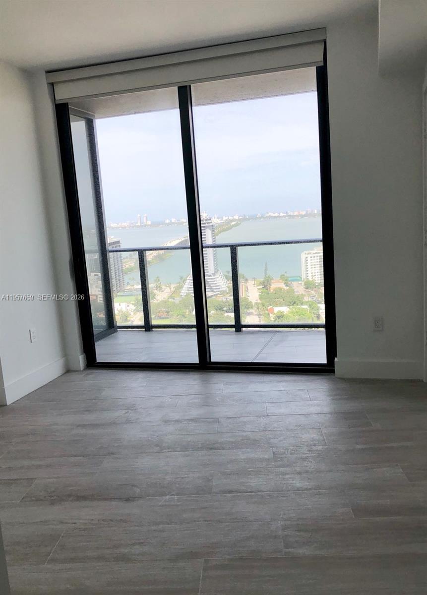 3401 MIDTOWN CONDO - Residential