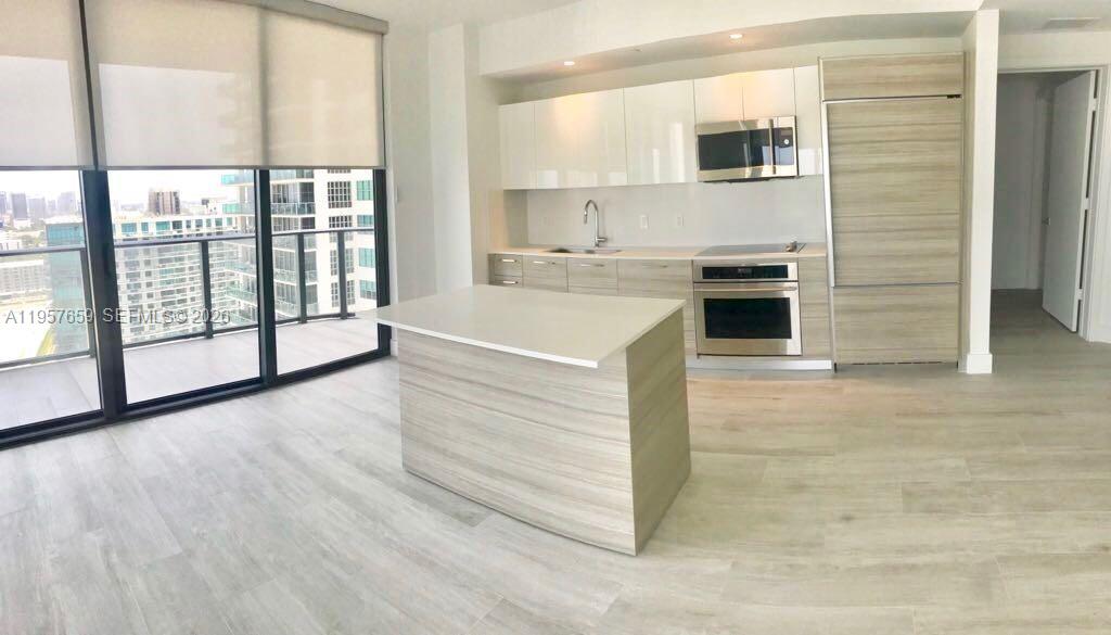 3401 MIDTOWN CONDO - Residential