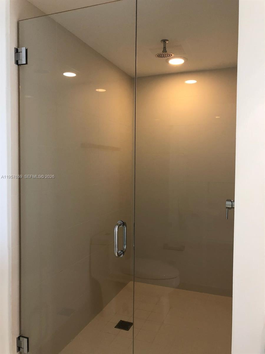 3401 MIDTOWN CONDO - Residential