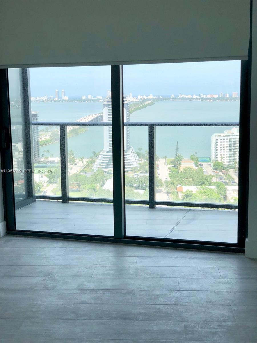 3401 MIDTOWN CONDO - Residential