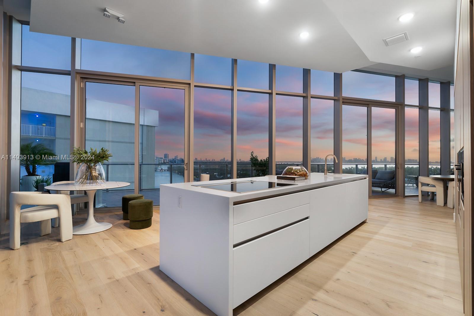 MONACO YACHT CLUB RESIDENC - Residential