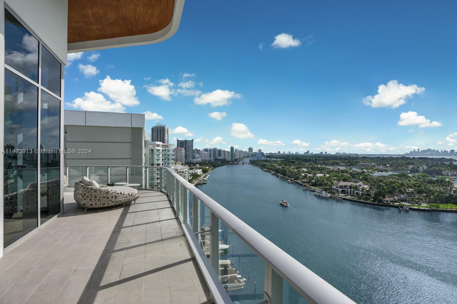 MONACO YACHT CLUB RESIDENC - Residential