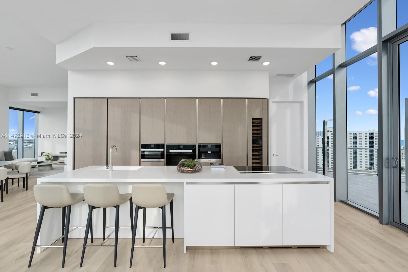 MONACO YACHT CLUB RESIDENC - Residential