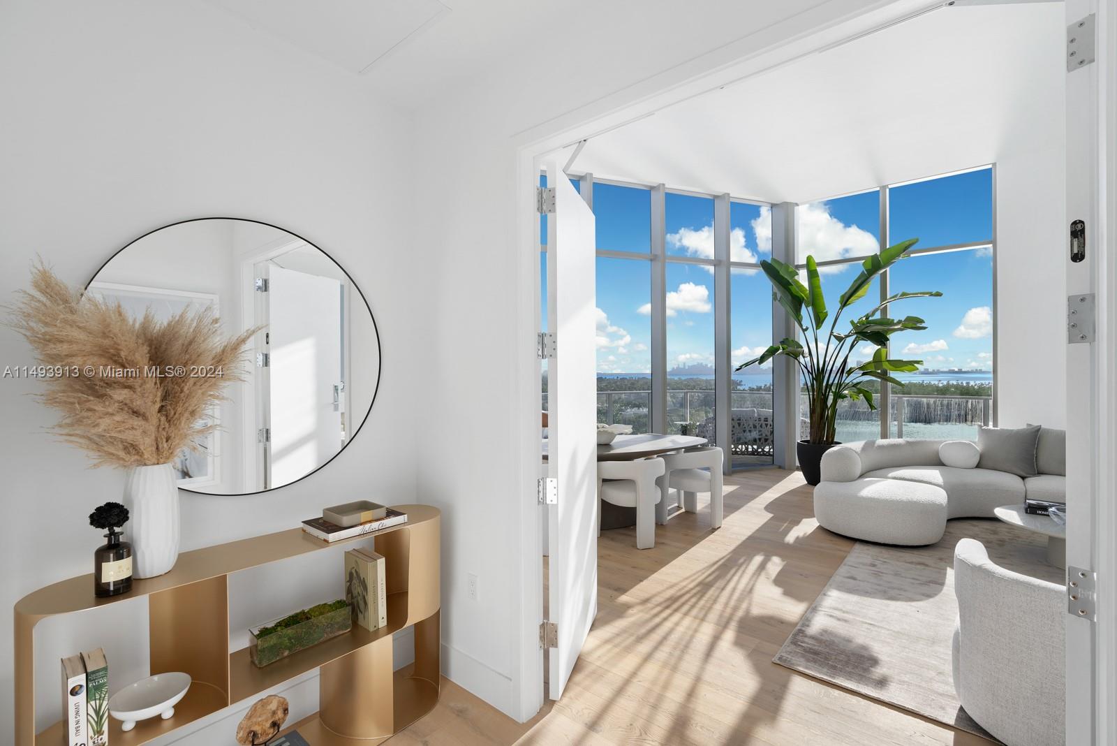 MONACO YACHT CLUB RESIDENC - Residential