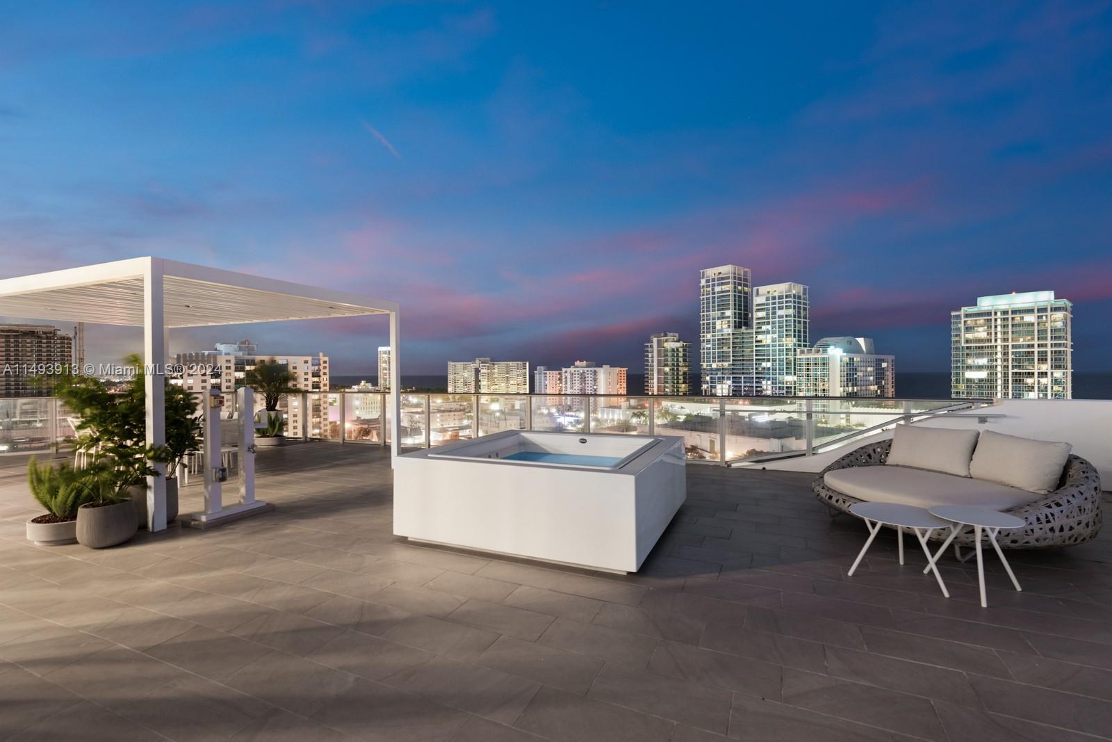 MONACO YACHT CLUB RESIDENC - Residential