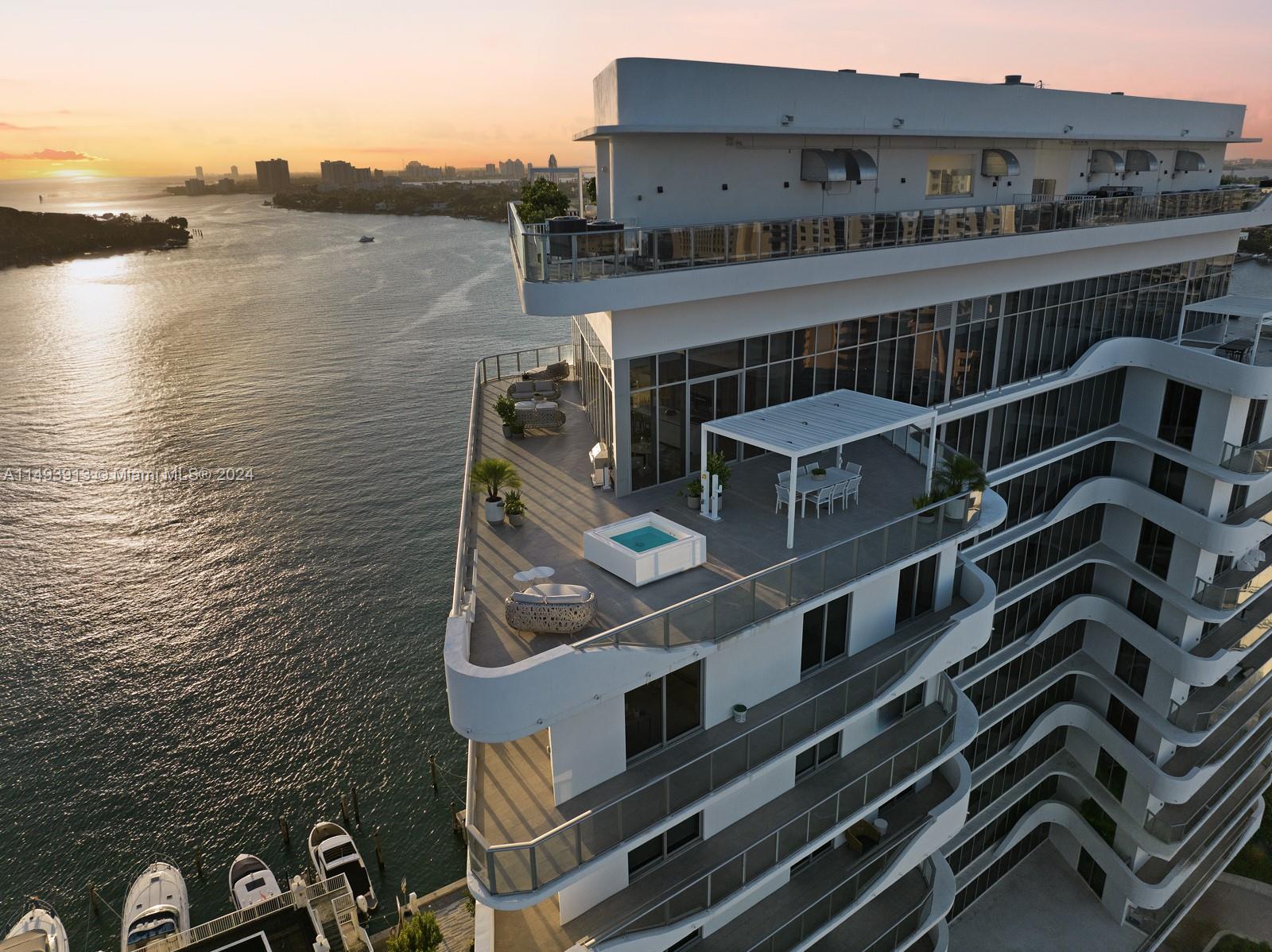 MONACO YACHT CLUB RESIDENC - Residential