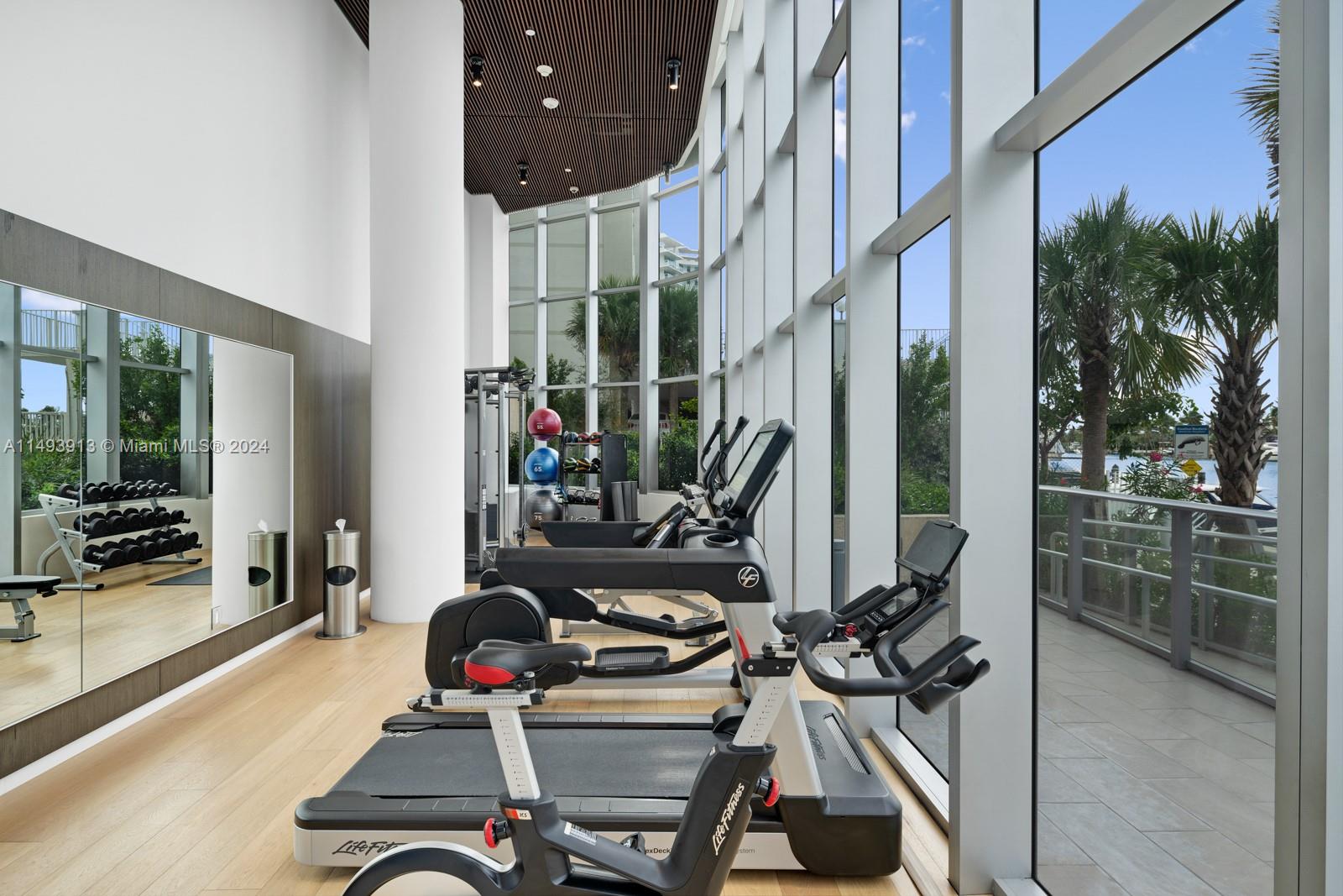 MONACO YACHT CLUB RESIDENC - Residential