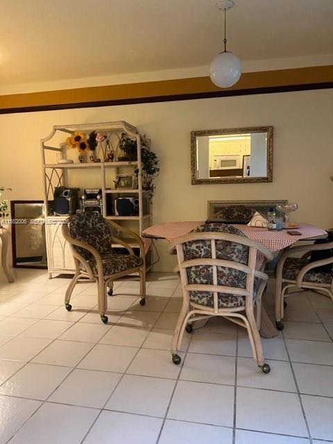 SOMERSET NO EIGHT CONDO - Residential