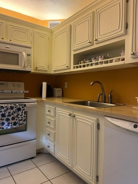 SOMERSET NO EIGHT CONDO - Residential