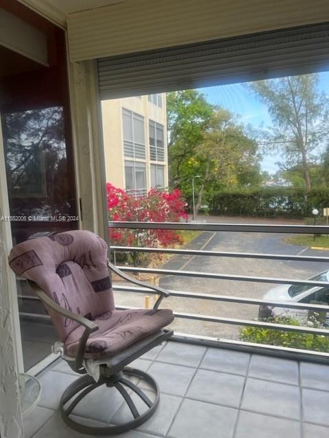 SOMERSET NO EIGHT CONDO - Residential