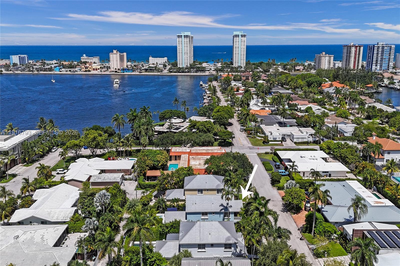 HOLLYWOOD LAKES SECTION - Residential