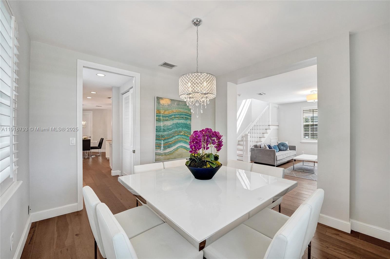 HOLLYWOOD LAKES SECTION - Residential