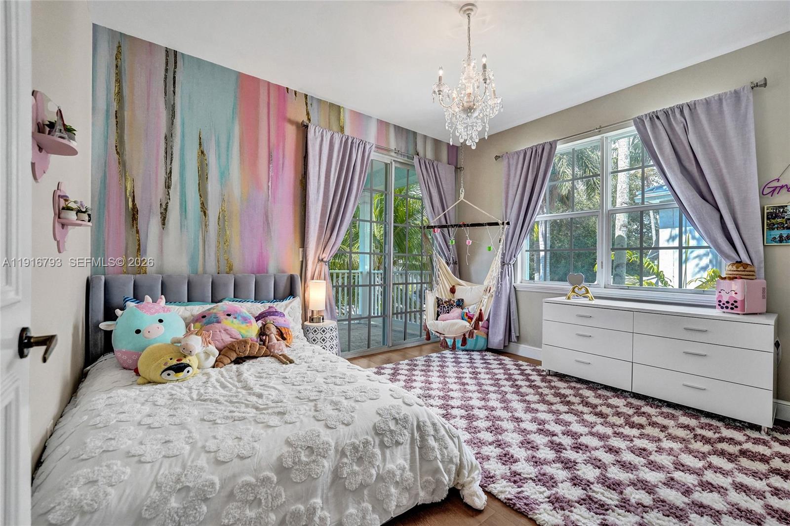 HOLLYWOOD LAKES SECTION - Residential