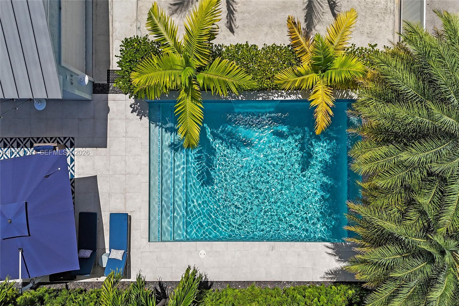 HOLLYWOOD LAKES SECTION - Residential