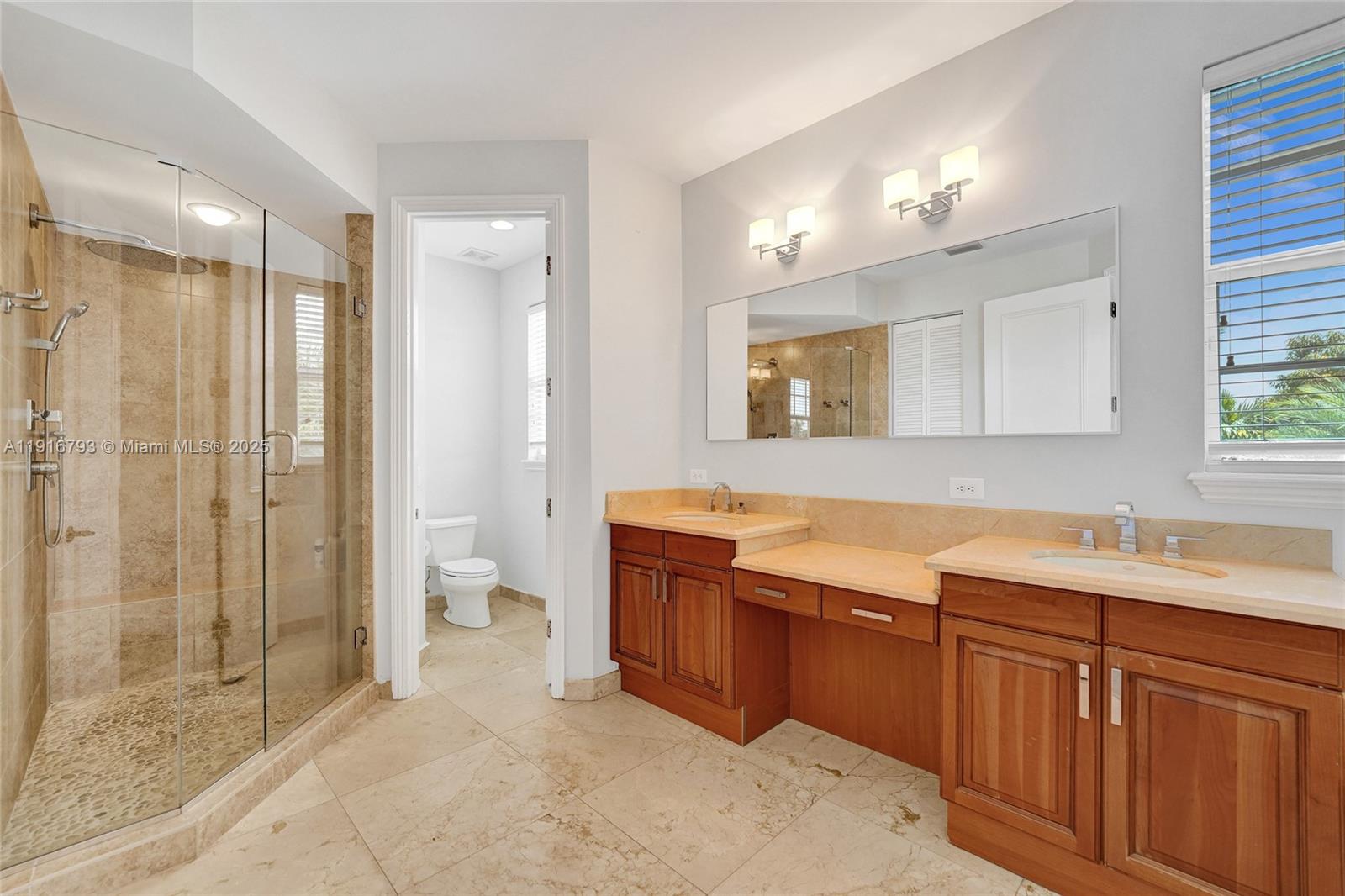 HOLLYWOOD LAKES SECTION - Residential