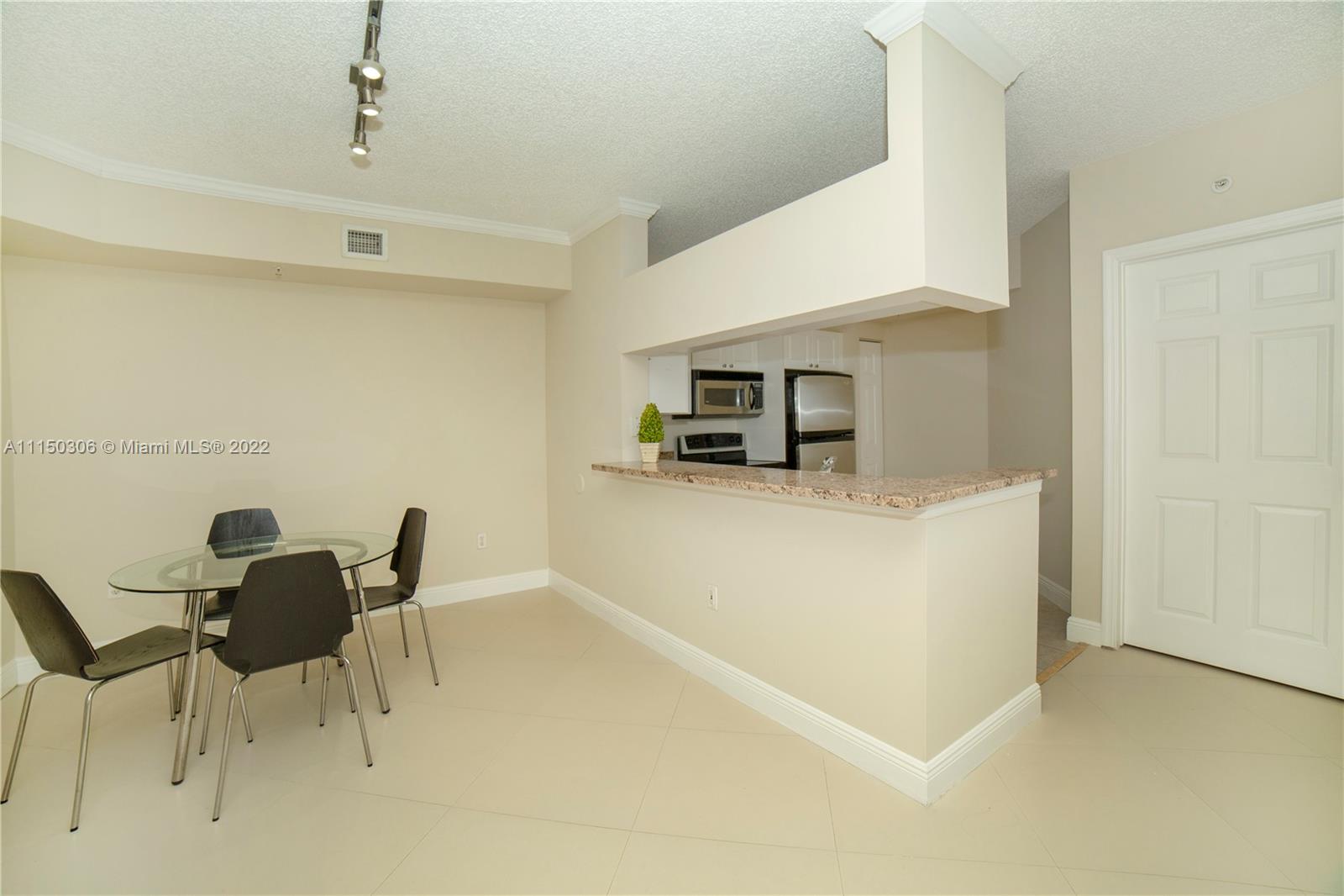 PORTO BELLAGIO CONDO - Residential