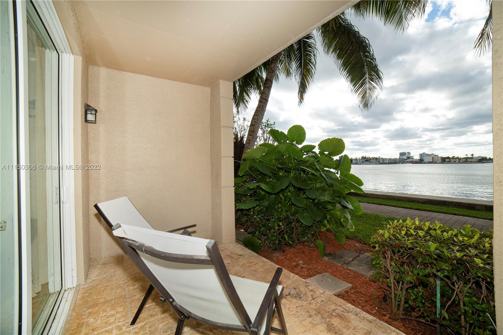 PORTO BELLAGIO CONDO - Residential