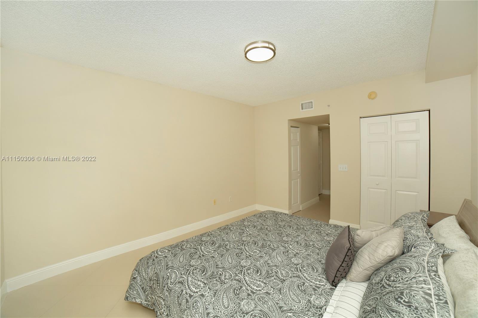 PORTO BELLAGIO CONDO - Residential