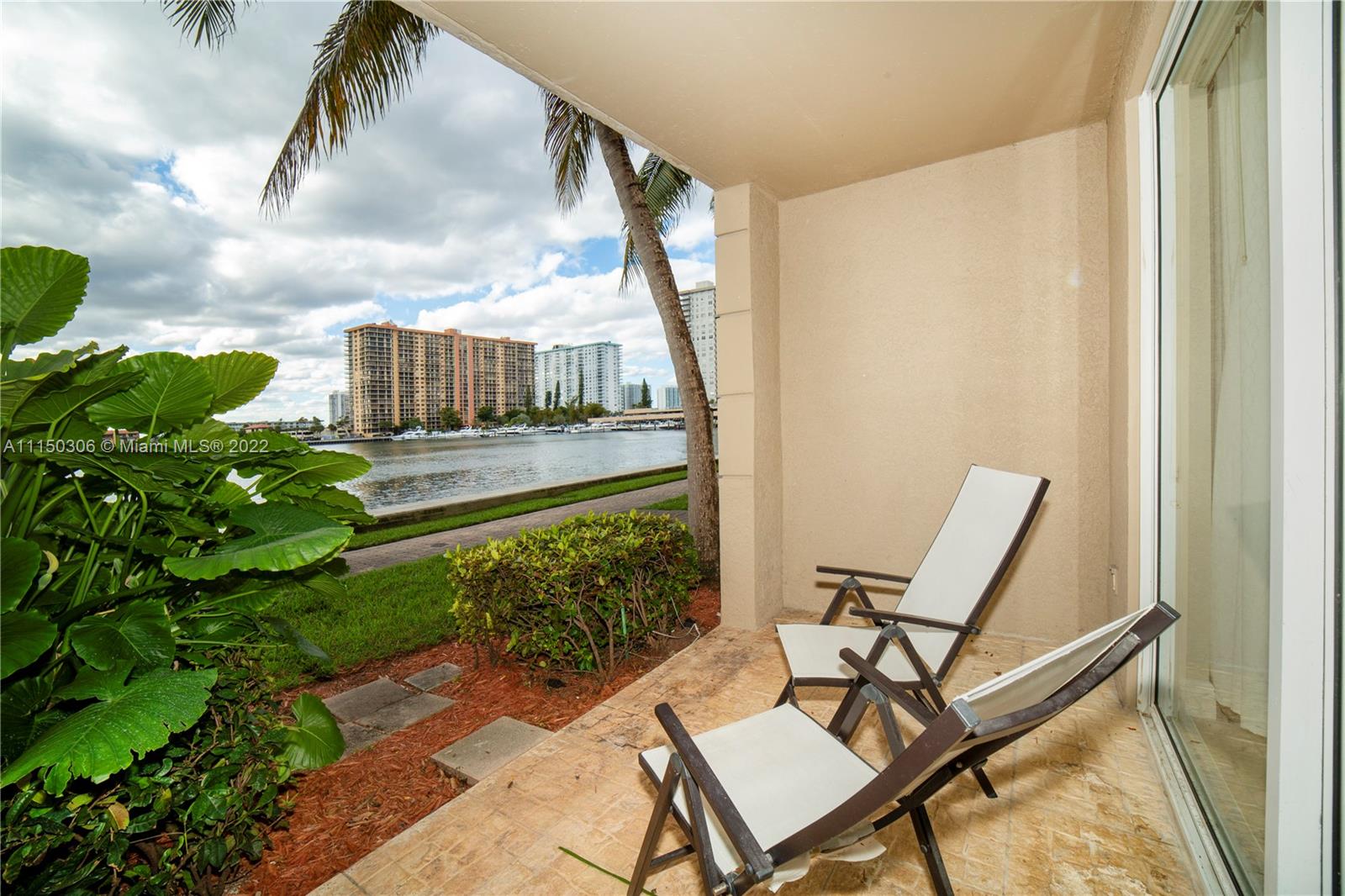 PORTO BELLAGIO CONDO - Residential