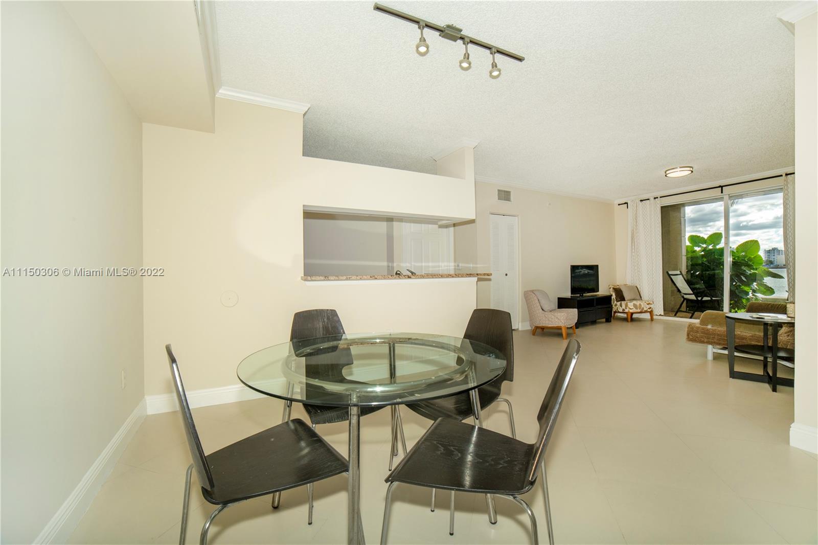 PORTO BELLAGIO CONDO - Residential