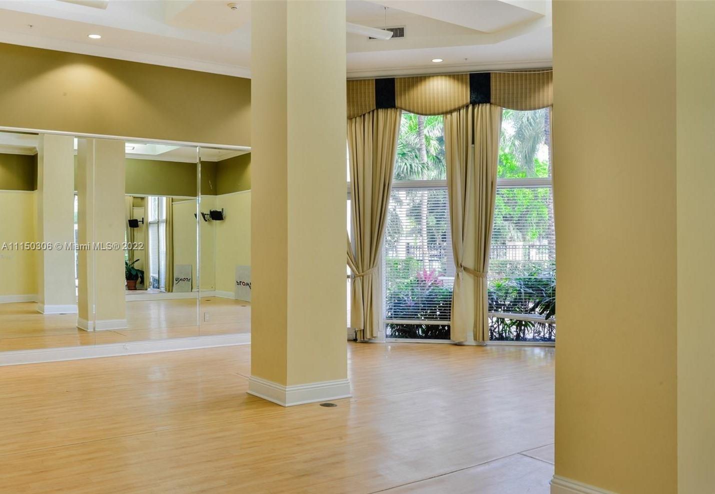 PORTO BELLAGIO CONDO - Residential