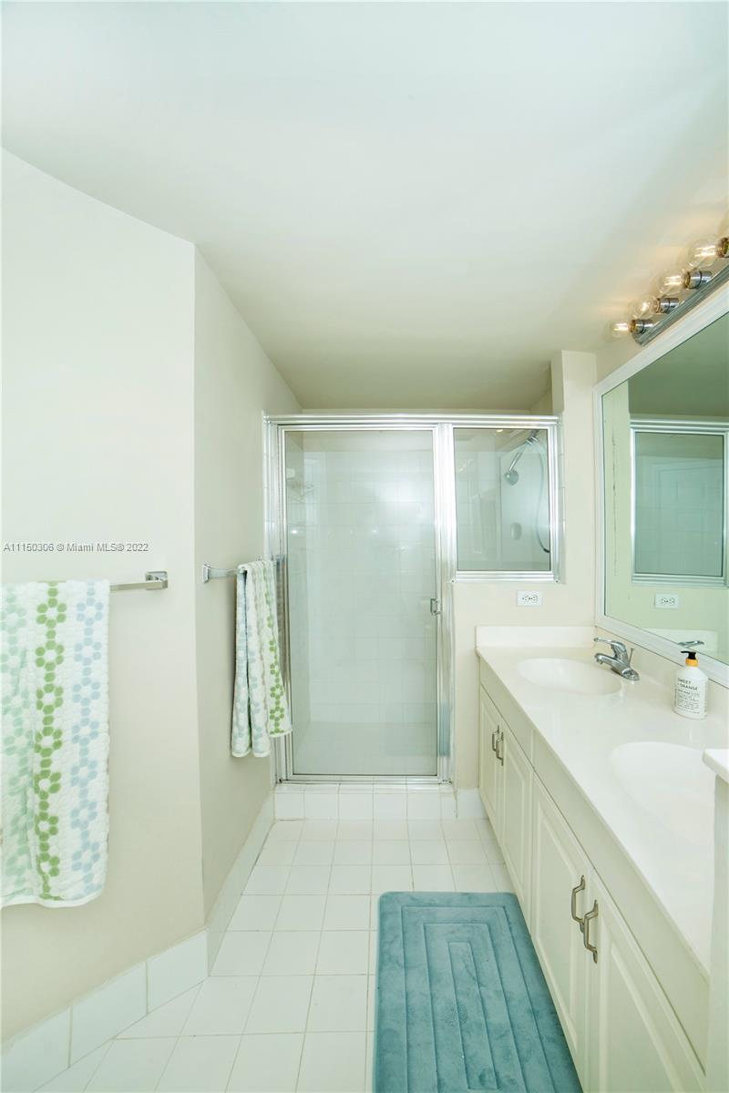 PORTO BELLAGIO CONDO - Residential