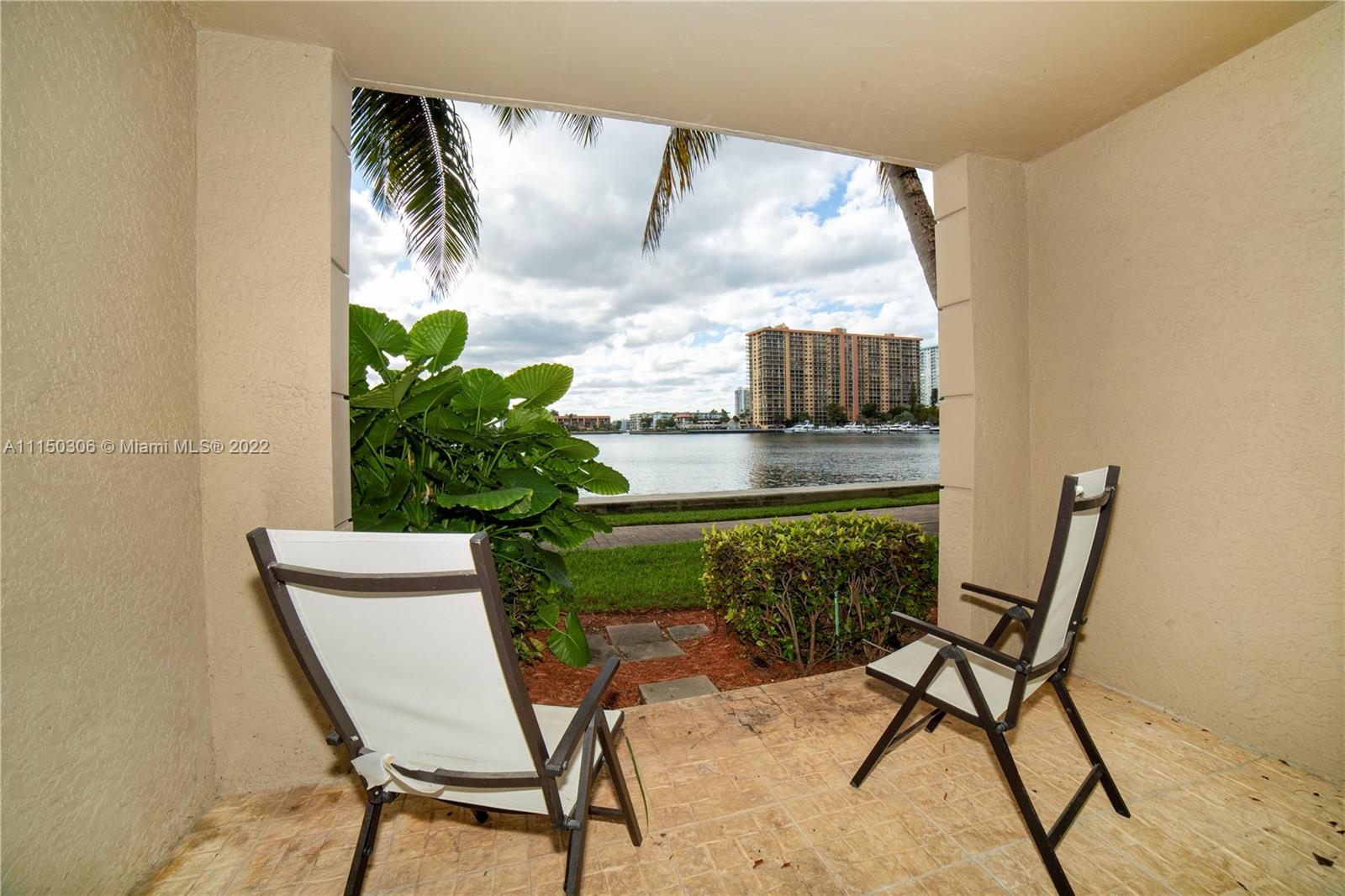 PORTO BELLAGIO CONDO - Residential