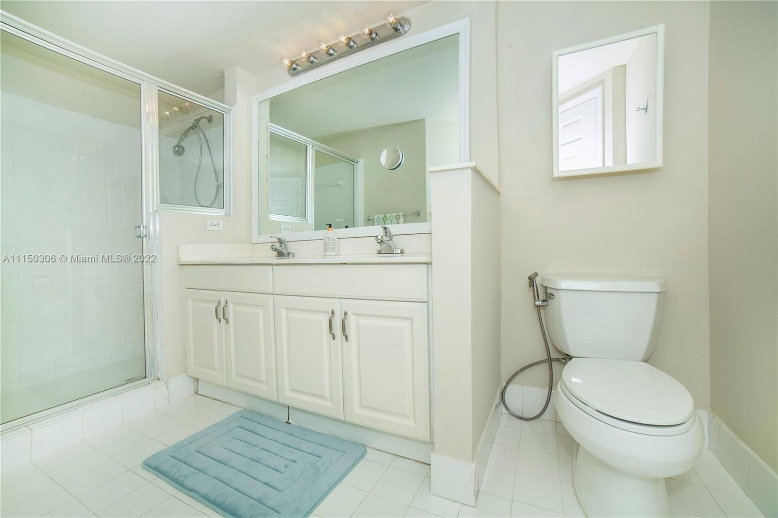 PORTO BELLAGIO CONDO - Residential