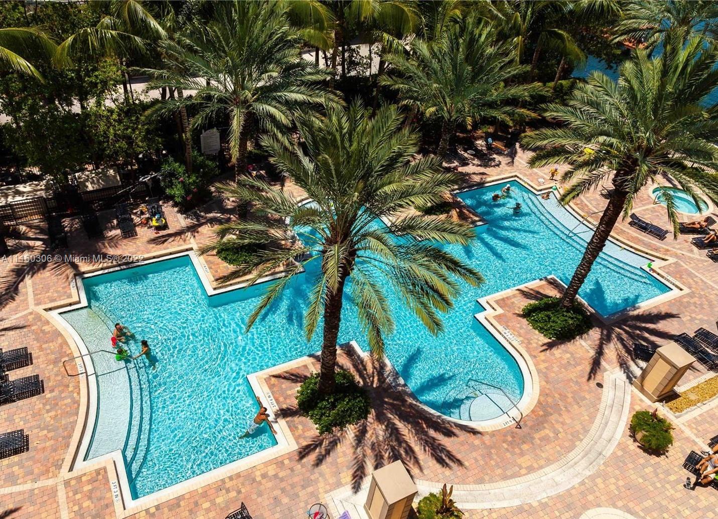 PORTO BELLAGIO CONDO - Residential