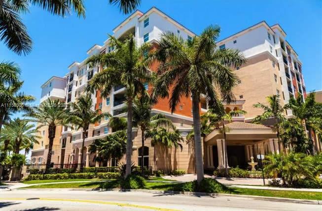 PORTO BELLAGIO CONDO - Residential