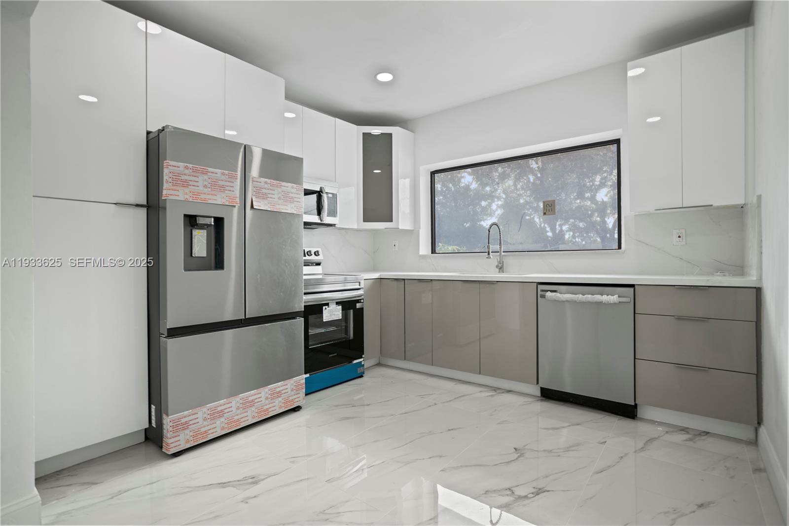 ARCH CREEKS ESTATES - Residential