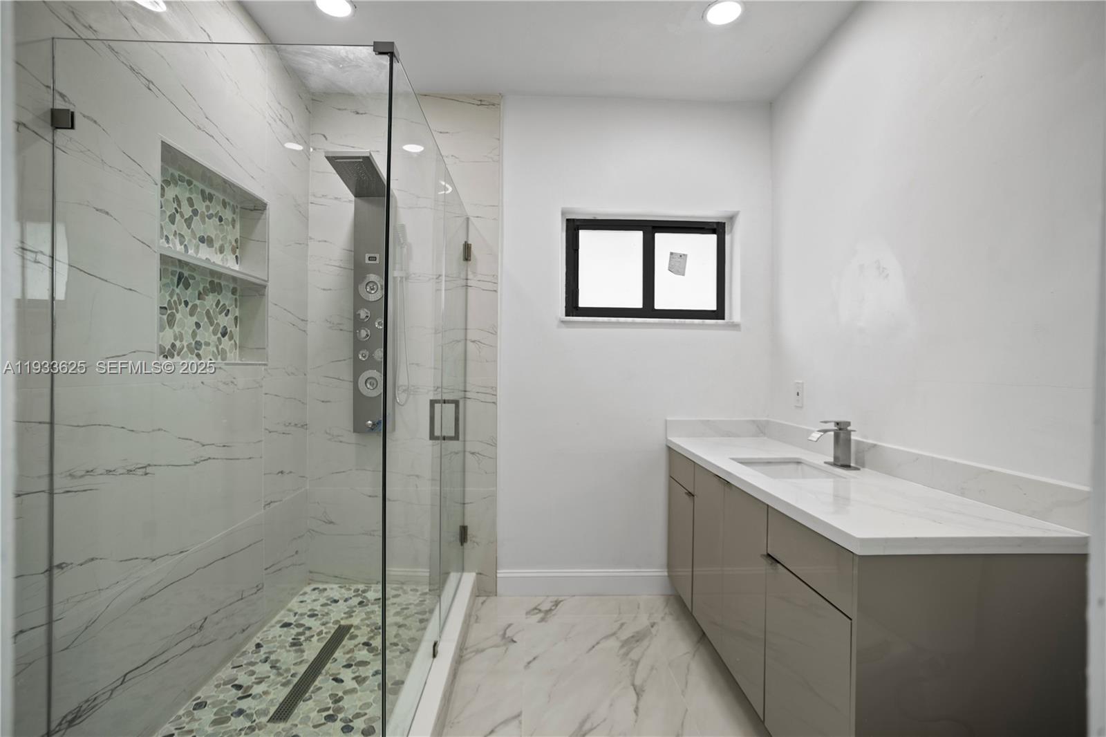 ARCH CREEKS ESTATES - Residential