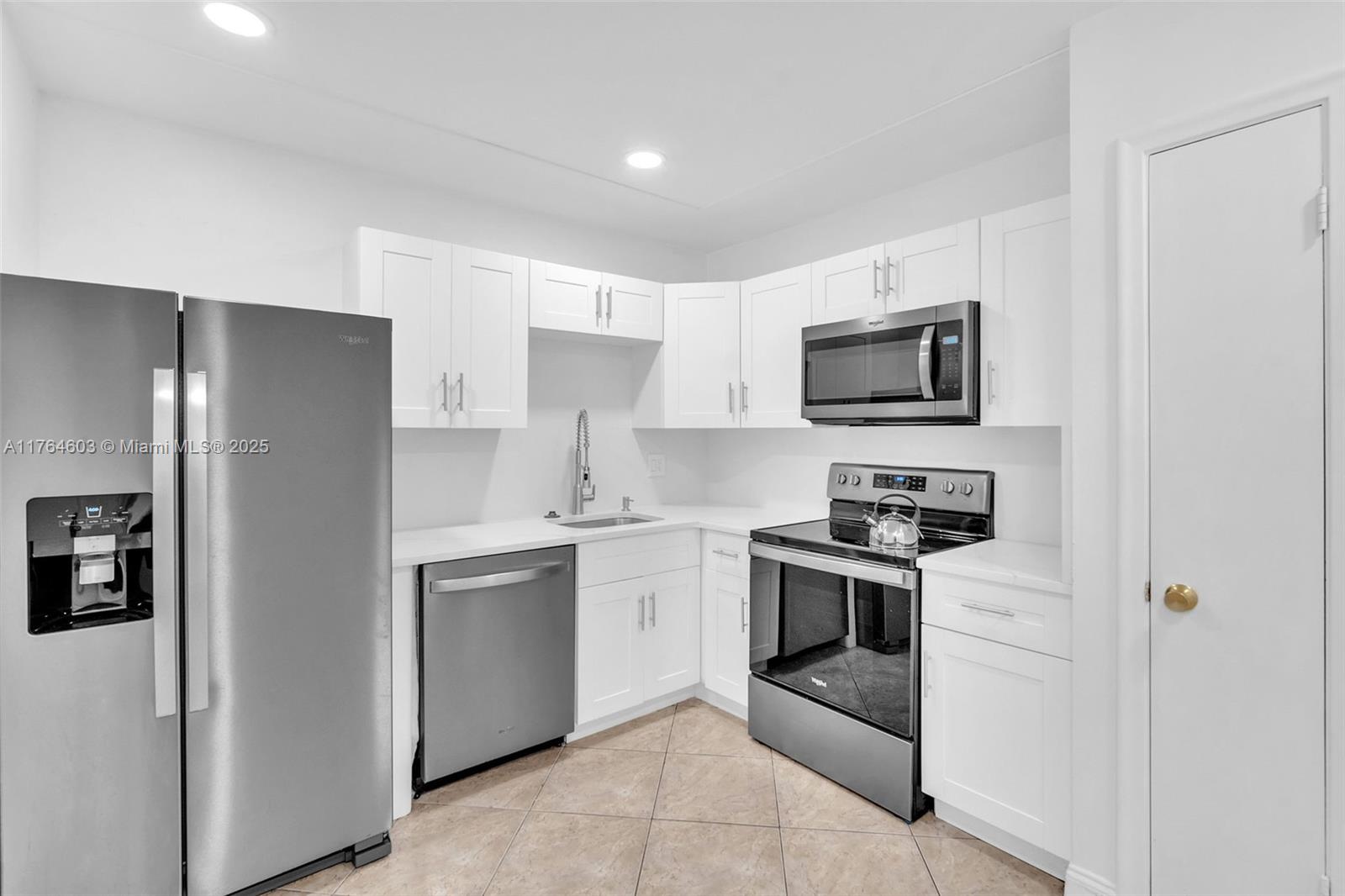 Rental Property at 4770 Nw 21st St 204, Lauderhill, Miami-Dade County, Florida - Bedrooms: 1 
Bathrooms: 2  - $1,675 MO.